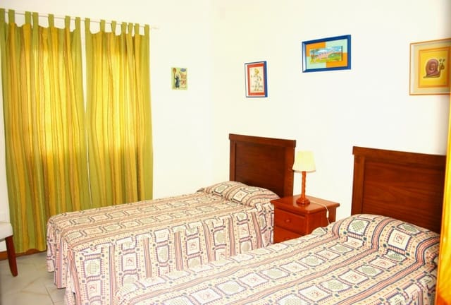 5 slaapkamer Villa te koop in Playa Blanca, Yaiza met zwembad - € 720.000 (Ref: 9257974)