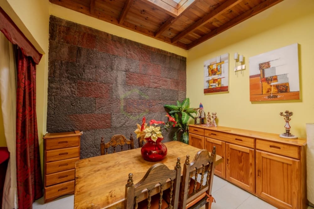 4 soveværelse Villa til salg i Playa Blanca med swimmingpool - € 590.000 (Ref: 9257975)