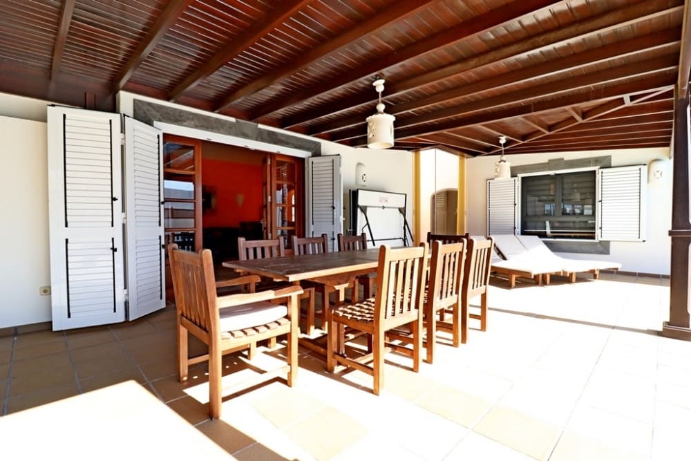 Chalet de 3 habitaciones en Playa Blanca en venta con piscina - 695.000 € (Ref: 9262549)