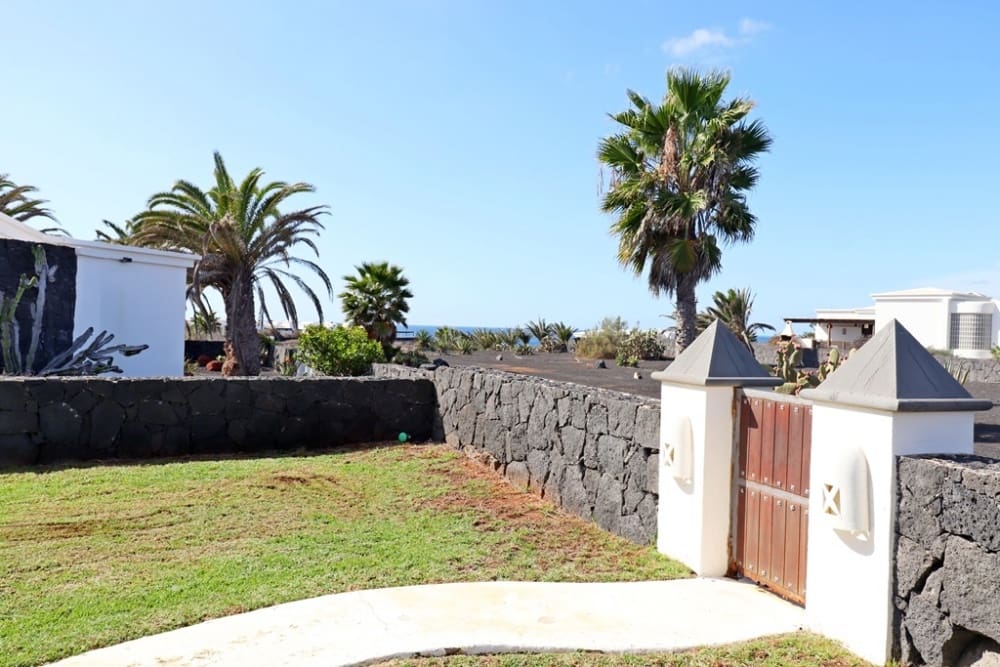 Chalet de 3 habitaciones en Playa Blanca en venta con piscina - 695.000 € (Ref: 9262549)