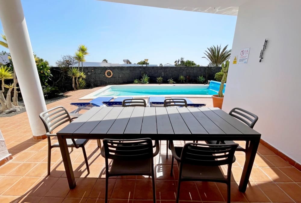 3 soveværelse Villa til salg i Playa Blanca med swimmingpool - € 525.000 (Ref: 9264472)