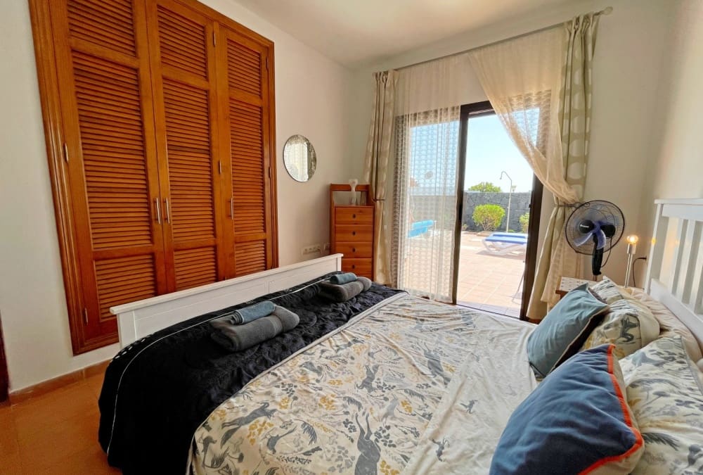 3 bedroom Villa for sale in Playa Blanca with pool - € 525,000 (Ref: 9264472)