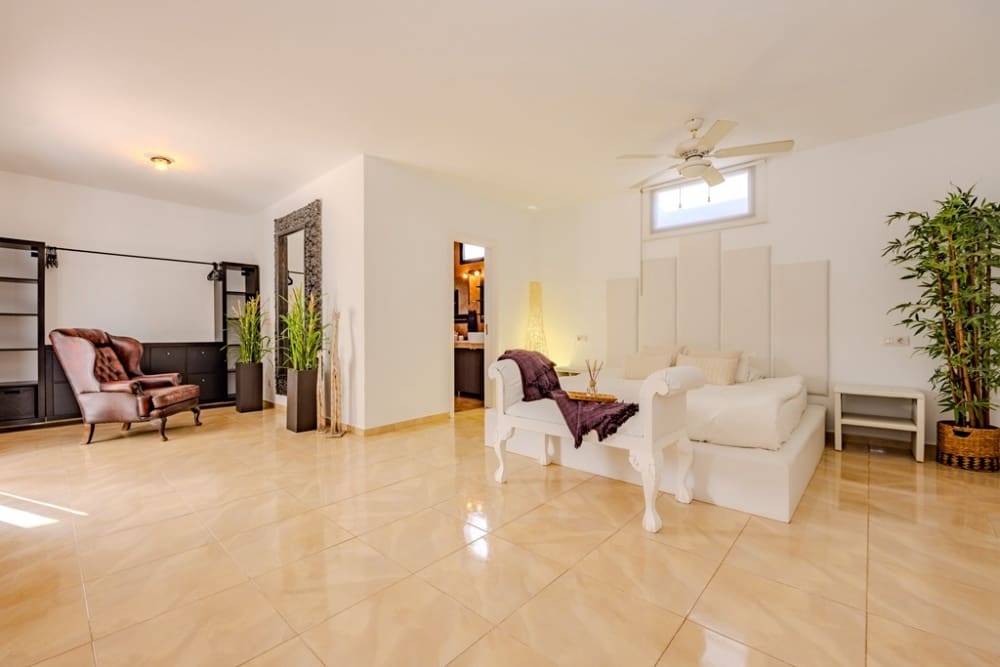 4 soveværelse Villa til salg i Playa Blanca med swimmingpool - € 800.000 (Ref: 9264473)