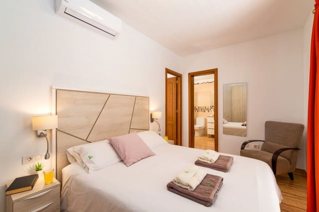 4 soveværelse Villa til salg i Playa Blanca, Yaiza med swimmingpool - € 540.000 (Ref: 9269687)