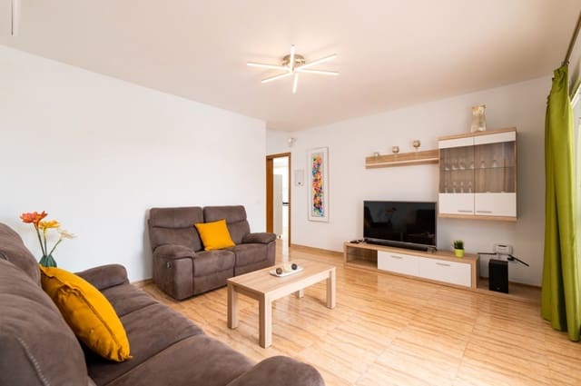 4 soveværelse Villa til salg i Playa Blanca, Yaiza med swimmingpool - € 540.000 (Ref: 9269687)