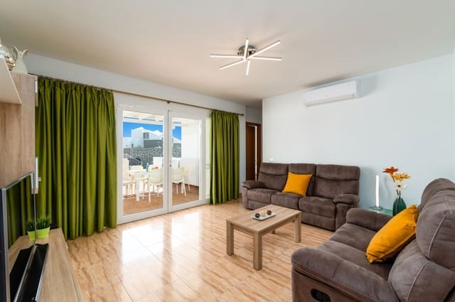 4 soveværelse Villa til salg i Playa Blanca, Yaiza med swimmingpool - € 540.000 (Ref: 9269687)