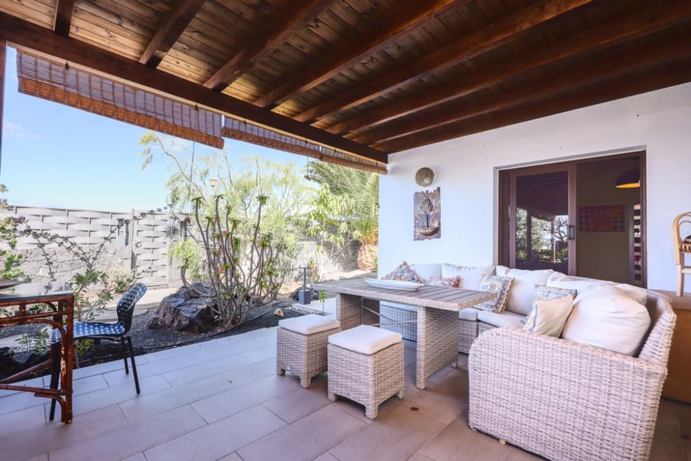 4 bedroom Villa for sale in Playa Blanca - € 887,000 (Ref: 9269688)