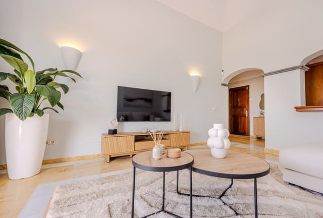 2 chambre Villa/Maison à vendre à Playa Blanca, Yaiza avec piscine - 565 000 € (Ref: 9272568)