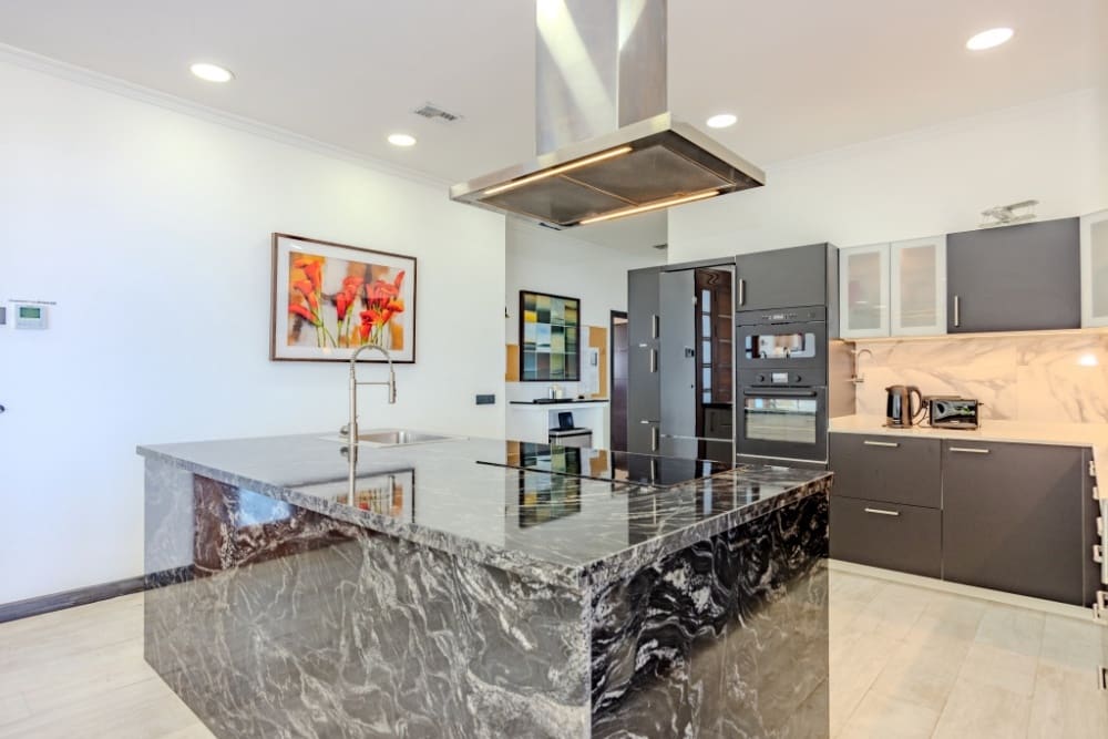 4 soveværelse Villa til salg i Costa Teguise med swimmingpool - € 925.000 (Ref: 9272569)