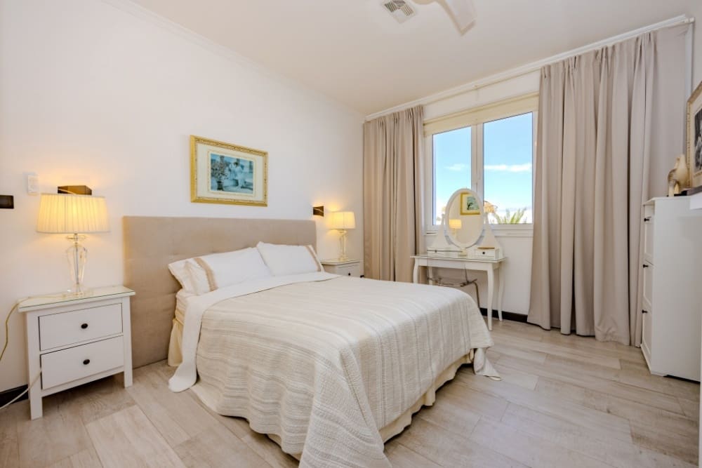 4 slaapkamer Villa te koop in Costa Teguise met zwembad - € 925.000 (Ref: 9272569)