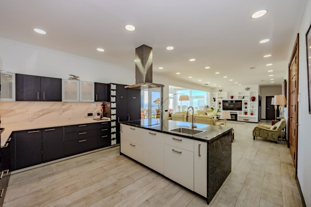 4 slaapkamer Villa te koop in Costa Teguise met zwembad - € 925.000 (Ref: 9272569)