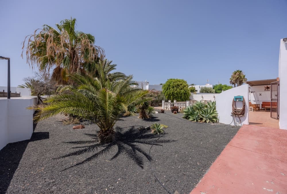 2 bedroom Villa for sale in Playa Blanca - € 390,000 (Ref: 9276296)