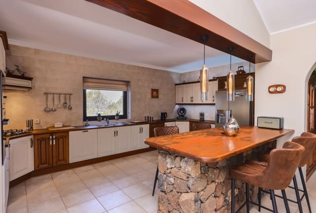 7 soveværelse Villa til salg i Las Brenas, Yaiza med swimmingpool - € 1.150.000 (Ref: 9282143)