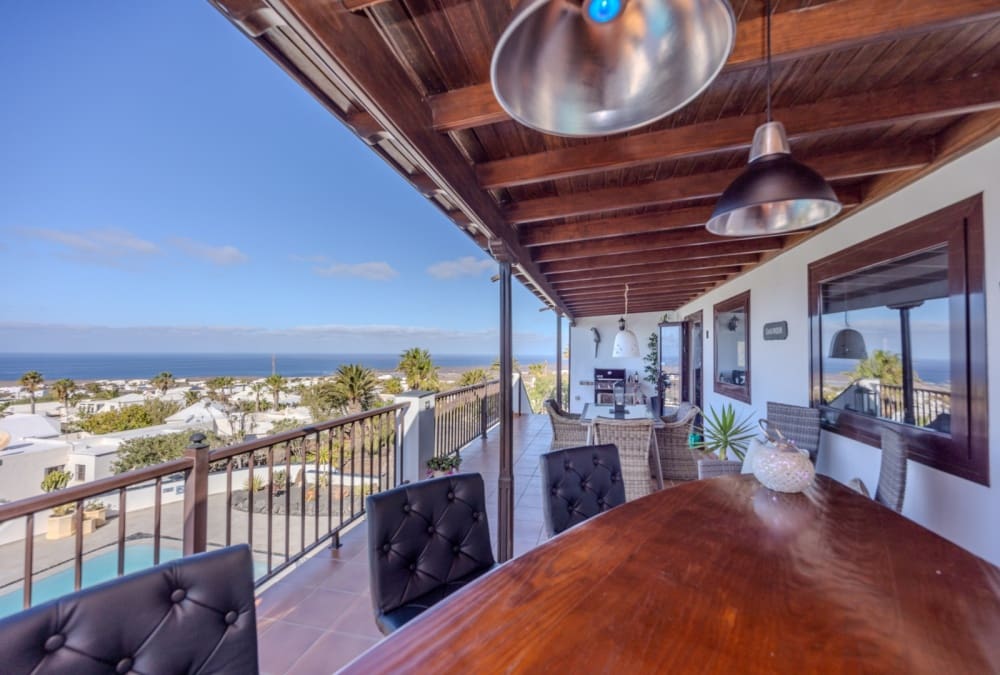 7 bedroom Villa for sale in Las Brenas with pool - € 1,150,000 (Ref: 9282143)