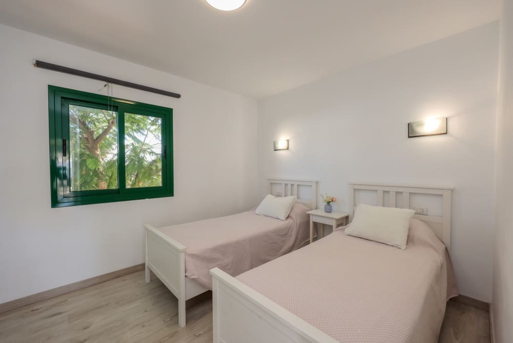 Chalet de 2 habitaciones en Playa Blanca en venta con piscina - 415.000 € (Ref: 9282144)