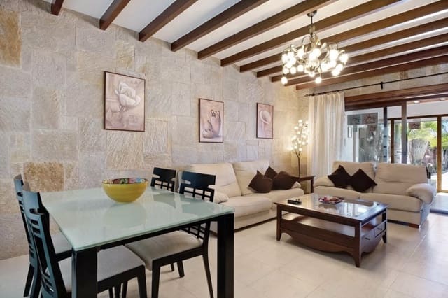 3 sypialnia Willa na sprzedaż w Playa Blanca, Yaiza z basenem - 650 000 € (Ref: 9282145)