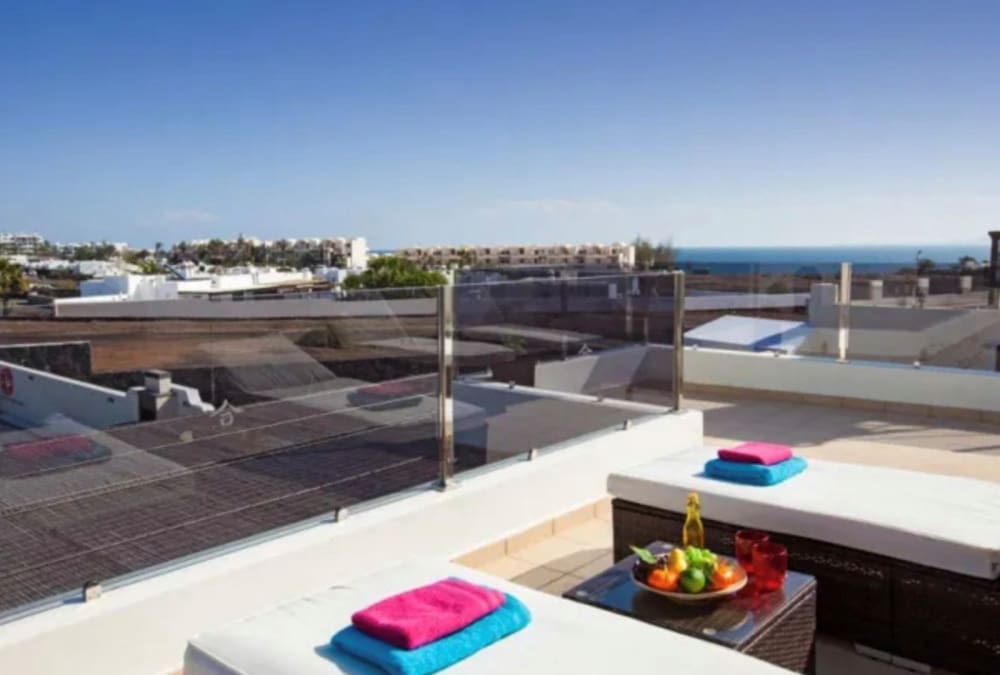 4 chambre Villa/Maison à vendre à Playa Blanca avec piscine - 669 000 € (Ref: 9285184)