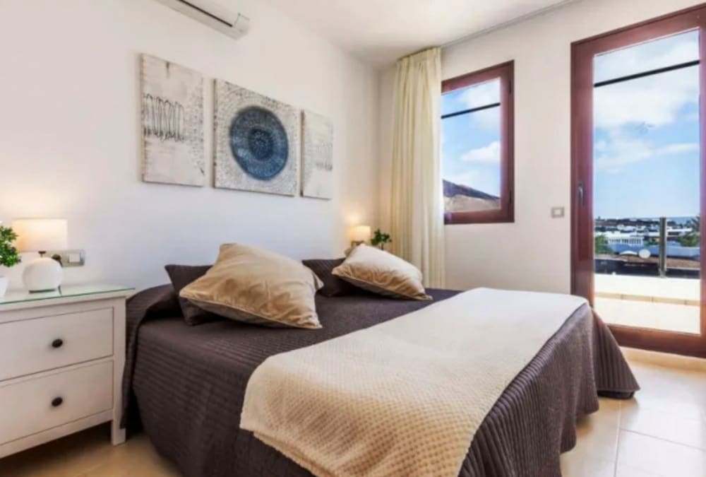 4 chambre Villa/Maison à vendre à Playa Blanca avec piscine - 669 000 € (Ref: 9285184)