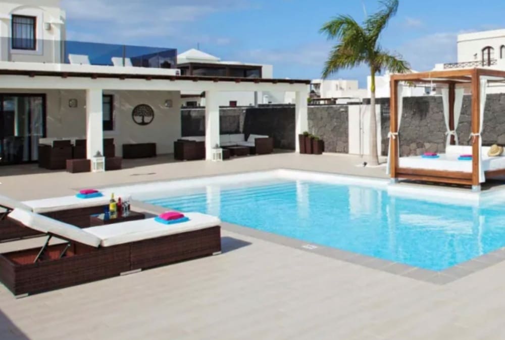 4 chambre Villa/Maison à vendre à Playa Blanca avec piscine - 669 000 € (Ref: 9285184)
