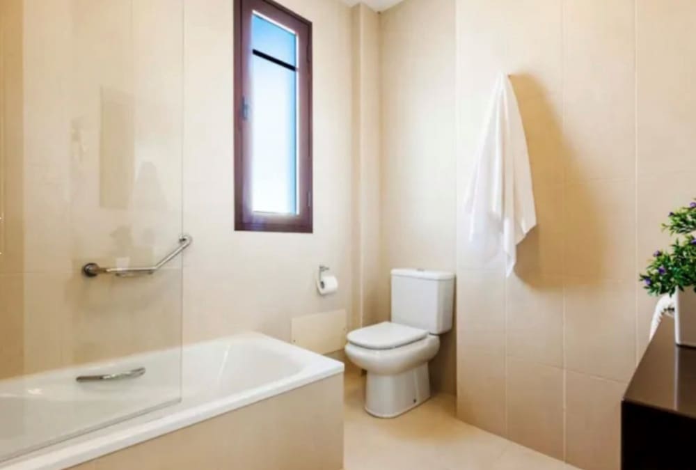 4 bedroom Villa for sale in Playa Blanca with pool - € 669,000 (Ref: 9285184)