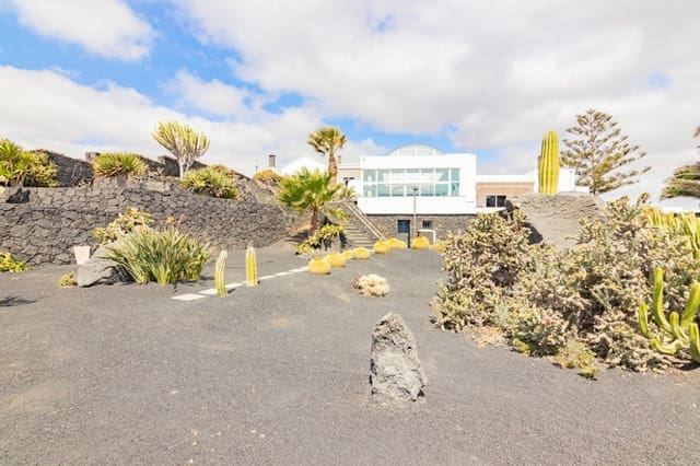 Chalet de 1 habitación en Charco del Palo, Haría en venta con piscina - 998.000 € (Ref: 9285185)