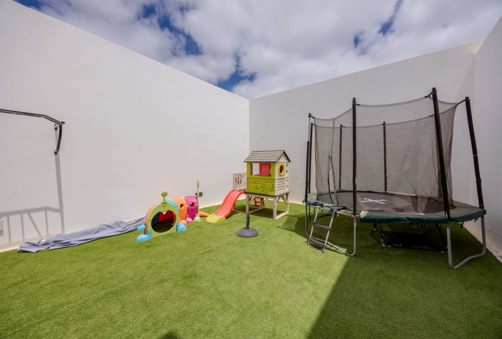 Chalet de 7 habitaciones en Playa Blanca en venta con piscina - 1.900.000 € (Ref: 9285186)