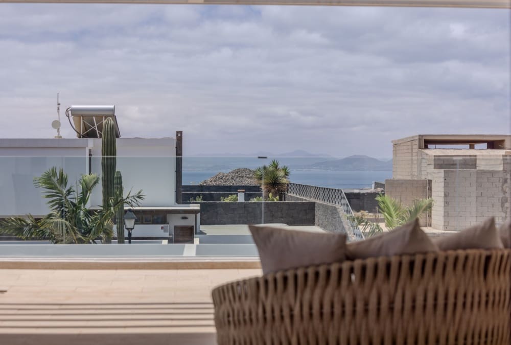 Chalet de 7 habitaciones en Playa Blanca en venta con piscina - 1.900.000 € (Ref: 9285186)