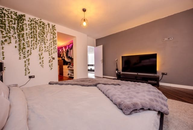 7 Zimmer Villa zu verkaufen in Playa Blanca, Yaiza mit Pool - 1.900.000 € (Ref: 9285186)