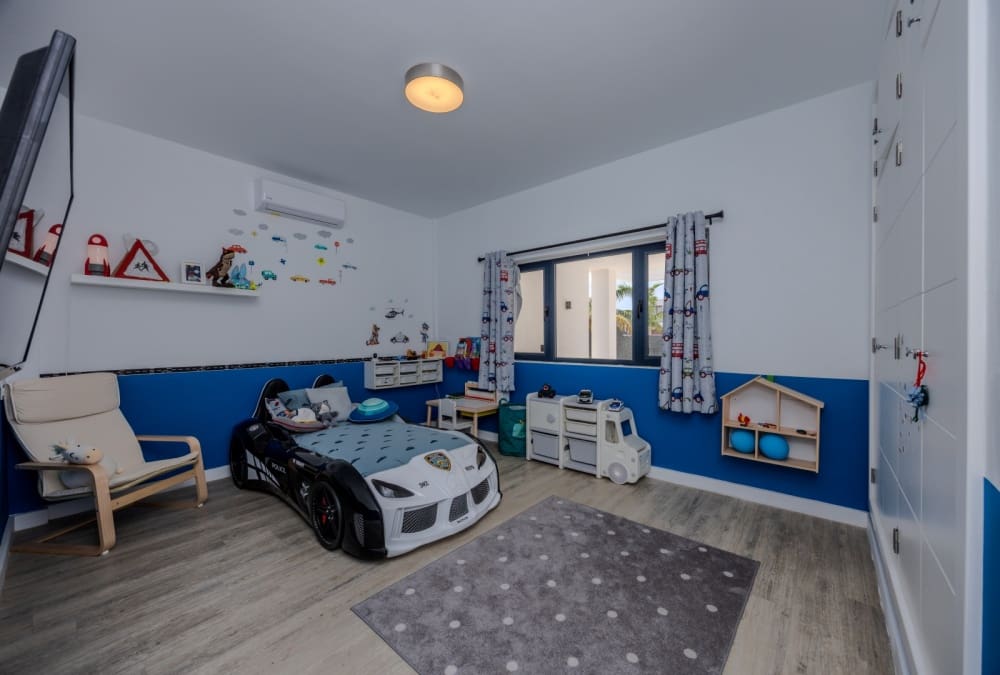 7 bedroom Villa for sale in Playa Blanca with pool - € 1,900,000 (Ref: 9285186)