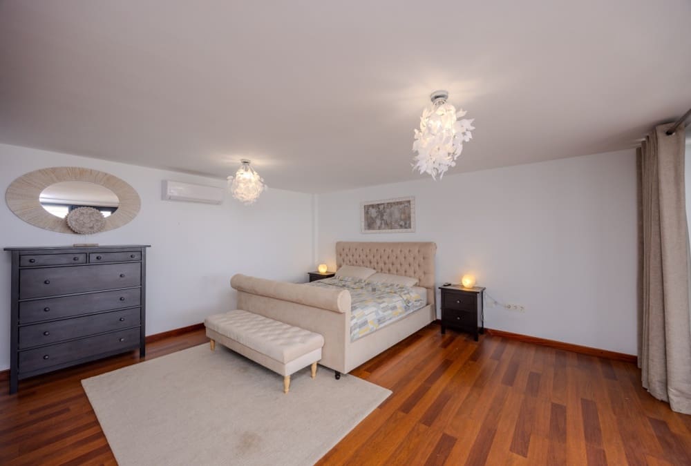 7 bedroom Villa for sale in Playa Blanca with pool - € 1,900,000 (Ref: 9285186)