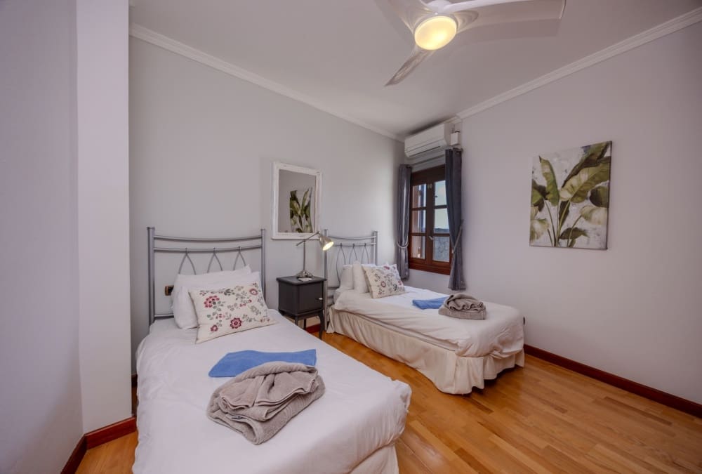 5 slaapkamer Villa te koop in Playa Blanca met zwembad - € 1.750.000 (Ref: 9285187)