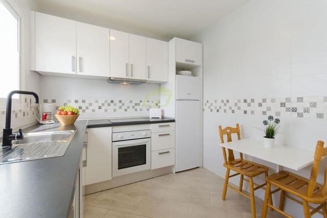 7 soveværelse Villa til salg i Playa Blanca, Yaiza med swimmingpool - € 675.000 (Ref: 9285190)