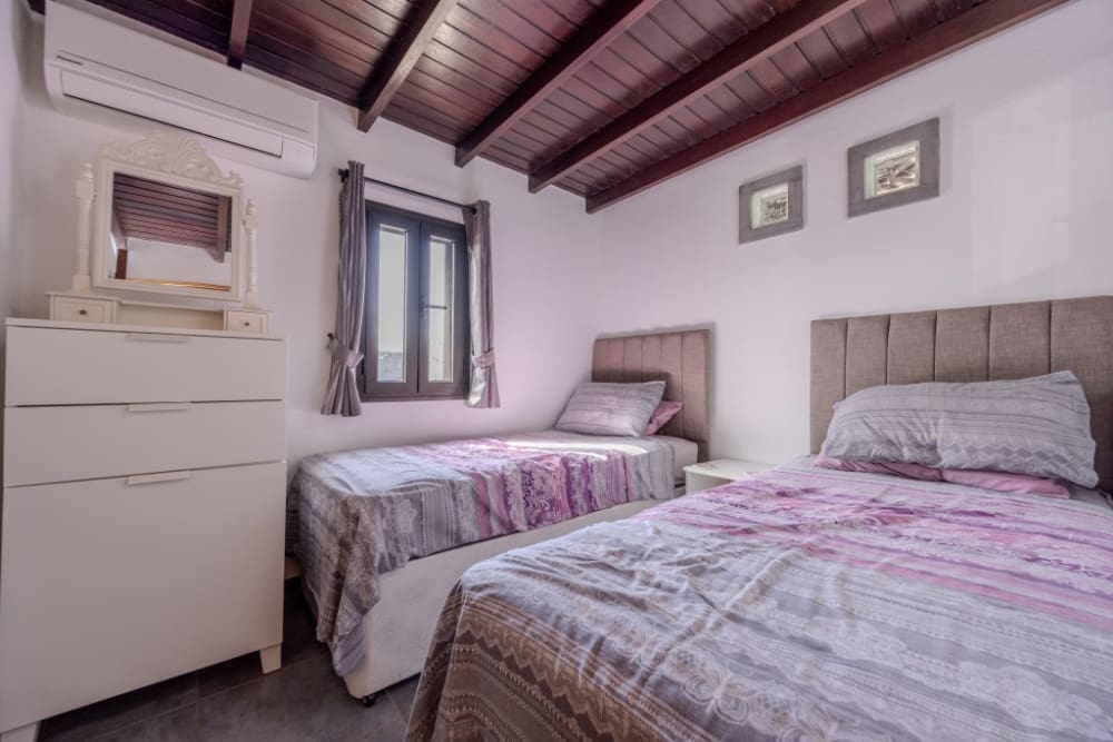 3 slaapkamer Villa te koop in Playa Blanca met zwembad - € 545.000 (Ref: 9305166)