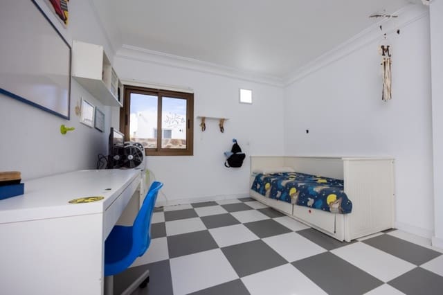 3 sovrum Villa till salu i Playa Blanca, Yaiza med pool - 415 000 € (Ref: 9367478)