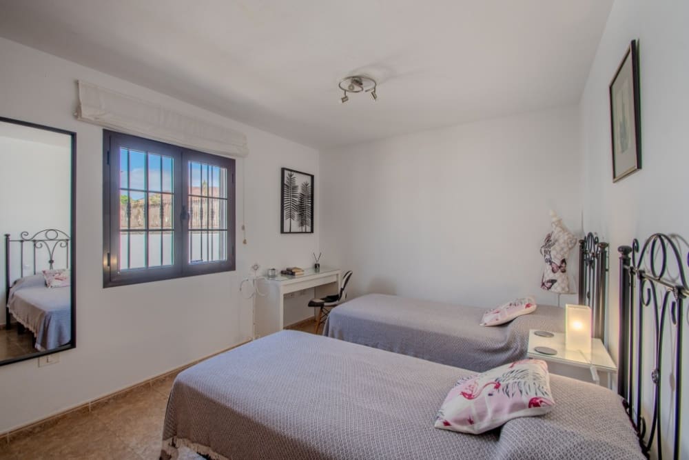 5 soverom Villa til salgs i Playa Blanca med svømmebasseng - € 725 000 (Ref: 9393332)