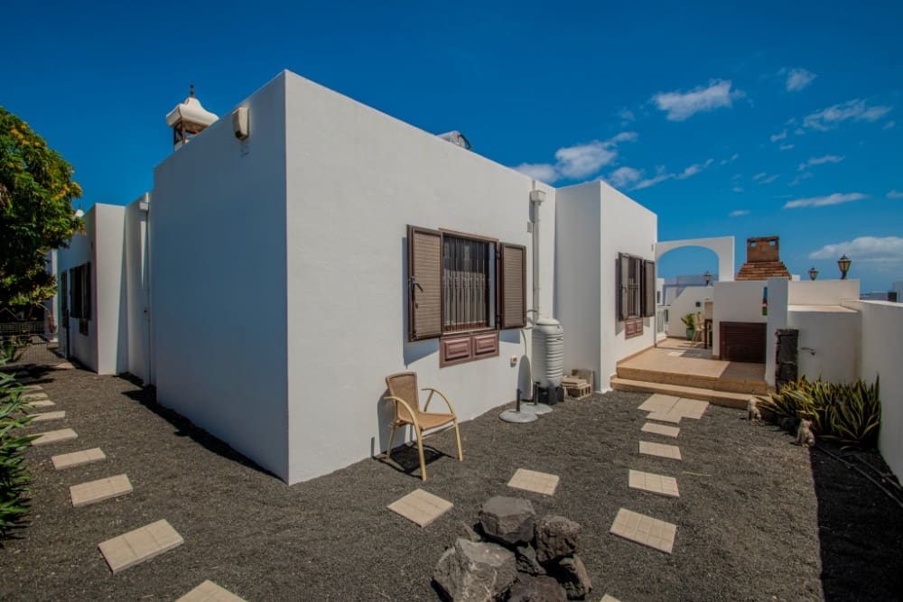 5 soverom Villa til salgs i Playa Blanca med svømmebasseng - € 725 000 (Ref: 9393332)