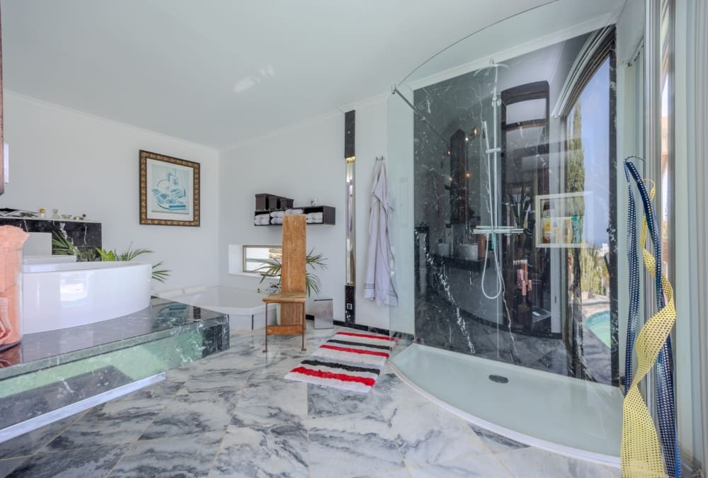 5 slaapkamer Villa te koop in Las Brenas met zwembad - € 1.299.000 (Ref: 9410947)