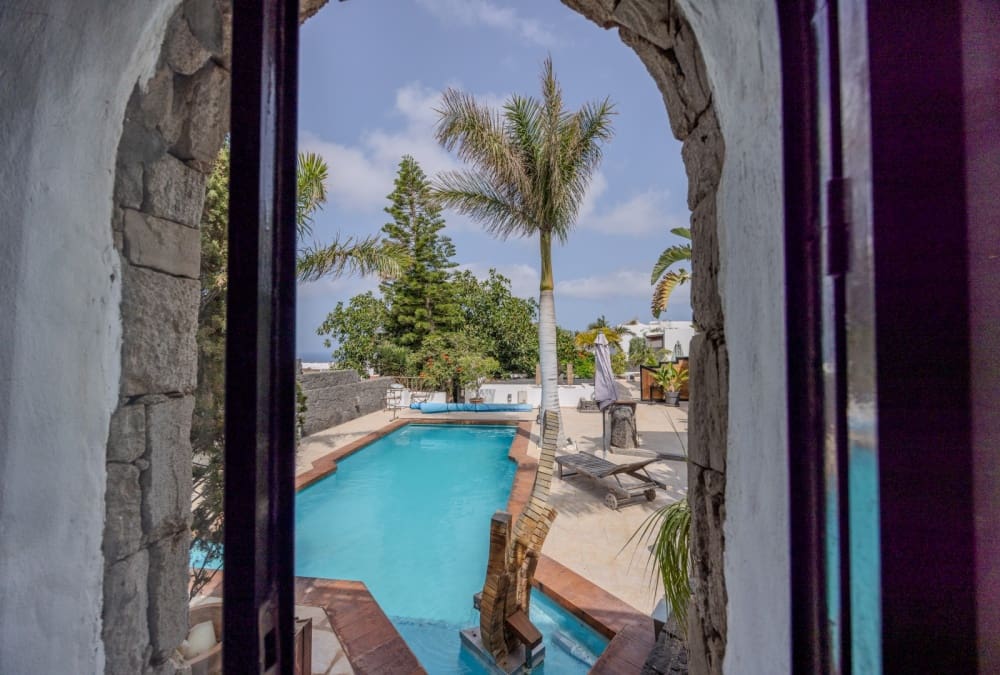 5 slaapkamer Villa te koop in Las Brenas met zwembad - € 1.299.000 (Ref: 9410947)