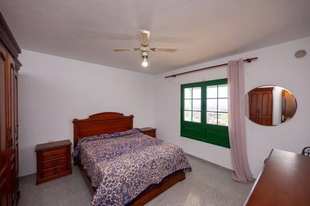 3 bedroom Villa for sale in Las Brenas, Yaiza - € 950,000 (Ref: 9452099)