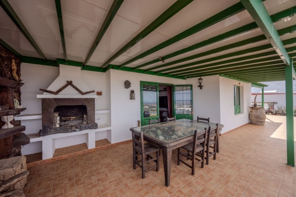 3 bedroom Villa for sale in Las Brenas - € 920,000 (Ref: 9452099)