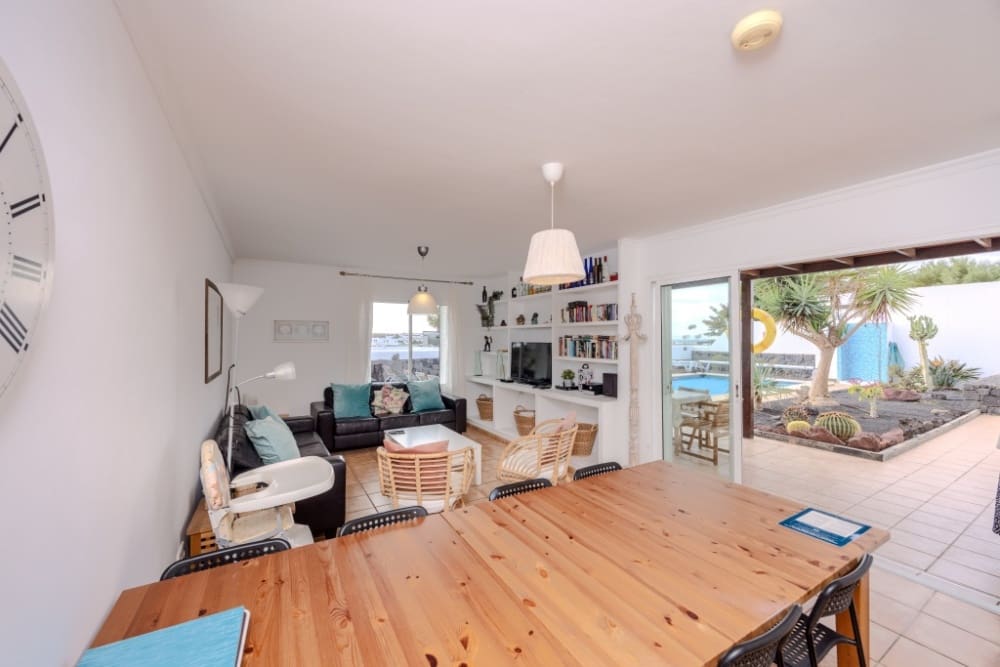 4 sypialnia Willa na sprzedaż w Playa Blanca z basenem - 750 000 € (Ref: 9465637)