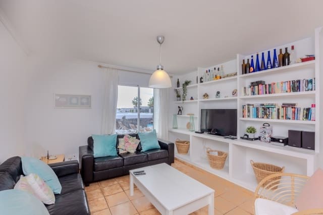 4 sypialnia Willa na sprzedaż w Playa Blanca, Yaiza z basenem - 750 000 € (Ref: 9465637)