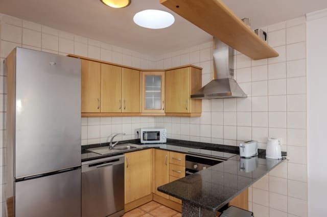 4 sypialnia Willa na sprzedaż w Playa Blanca, Yaiza z basenem - 750 000 € (Ref: 9465637)