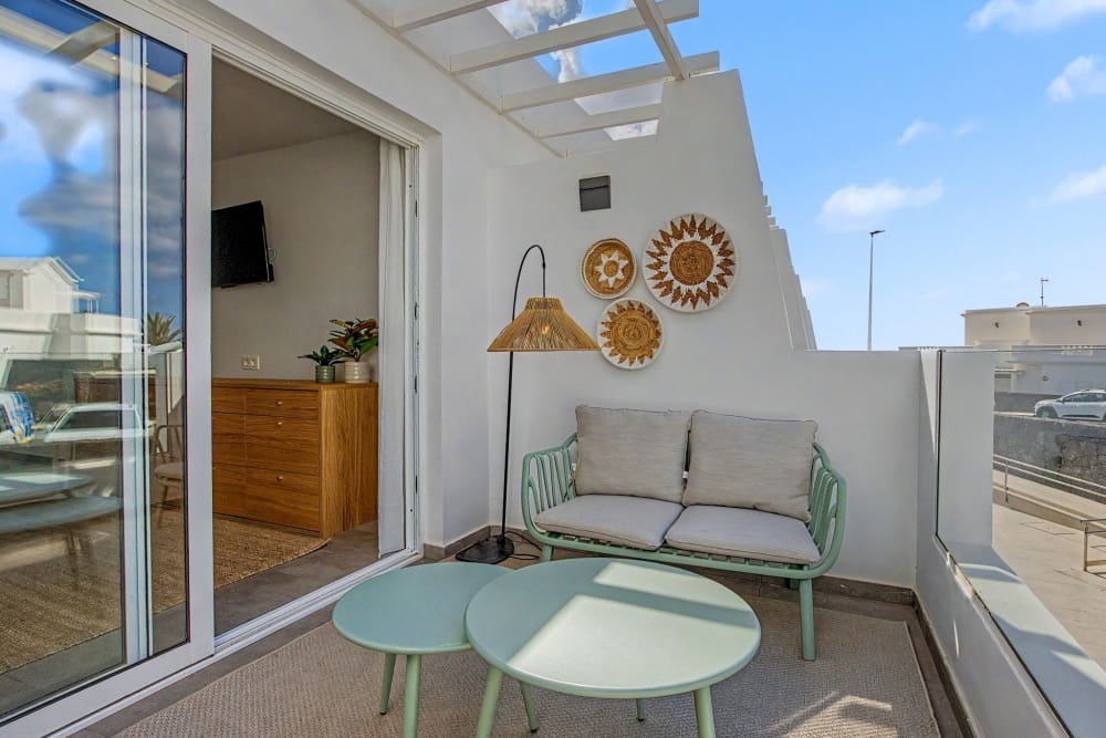 1 bedroom Studio for sale in Puerto del Carmen with pool - € 155,000 (Ref: 9504253)