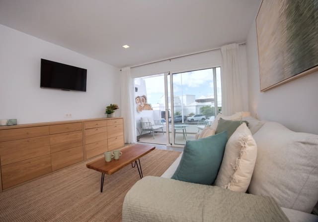 1 soverom Studio til salgs i Puerto del Carmen, Tías med svømmebasseng - € 155 000 (Ref: 9504253)