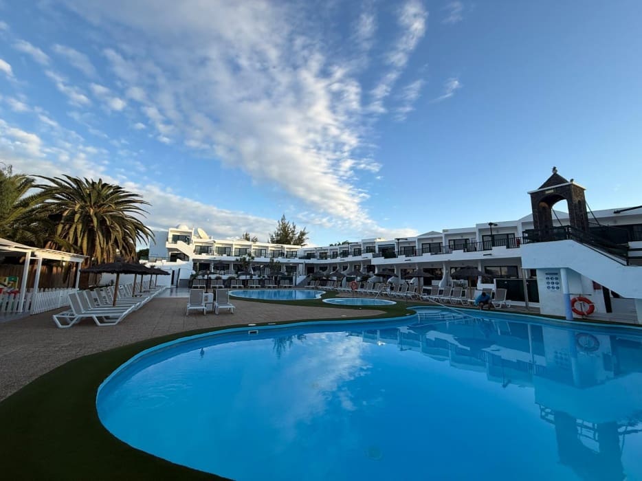 1 sypialnia Apartament na sprzedaż w Costa Teguise z basenem - 190 000 € (Ref: 9524270)