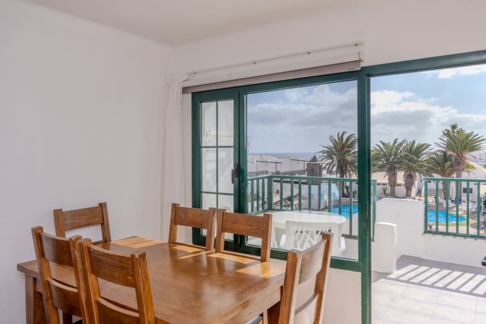 2 sypialnia Apartament na sprzedaż w Costa Teguise z basenem - 250 000 € (Ref: 9524271)