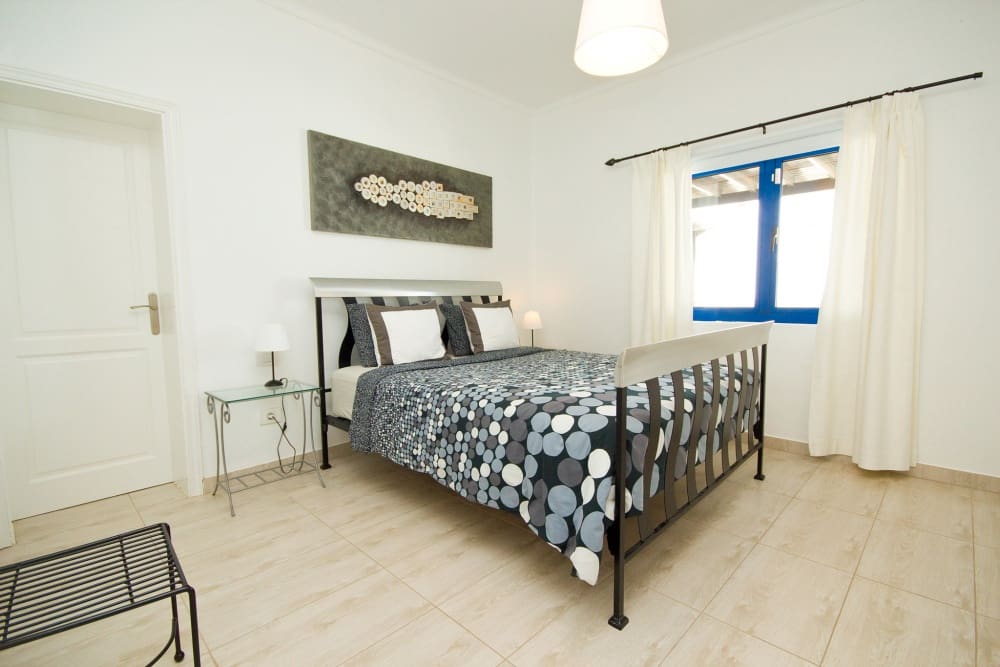 6 bedroom Villa for sale in Puerto del Carmen with pool - € 1,200,000 (Ref: 9677447)