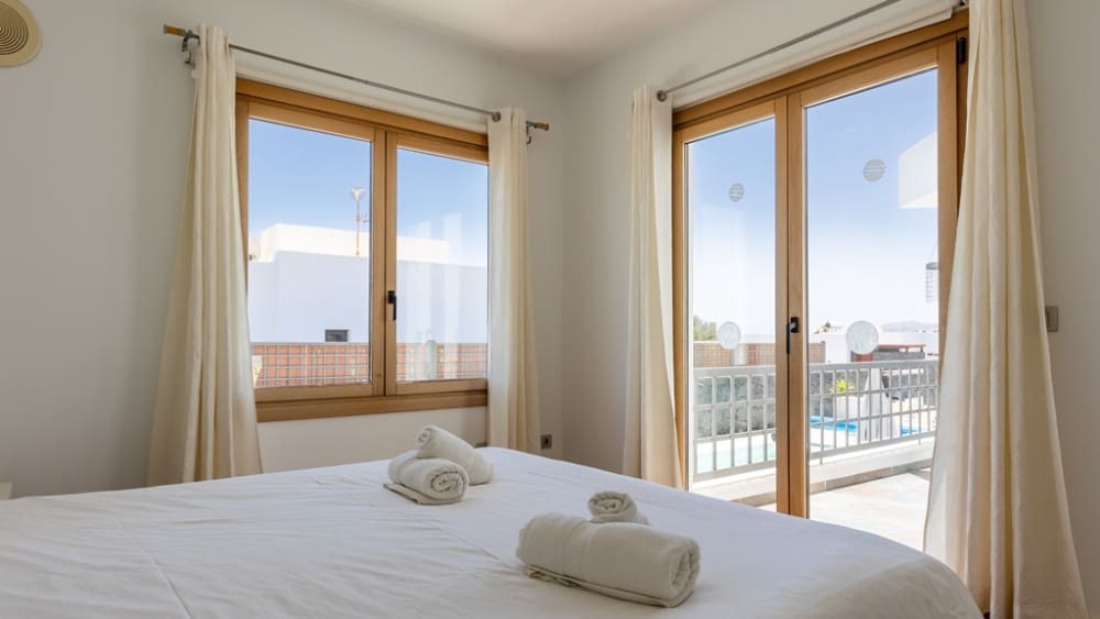 5 Zimmer Villa zu verkaufen in Puerto Calero mit Pool - 1.200.000 € (Ref: 9677448)