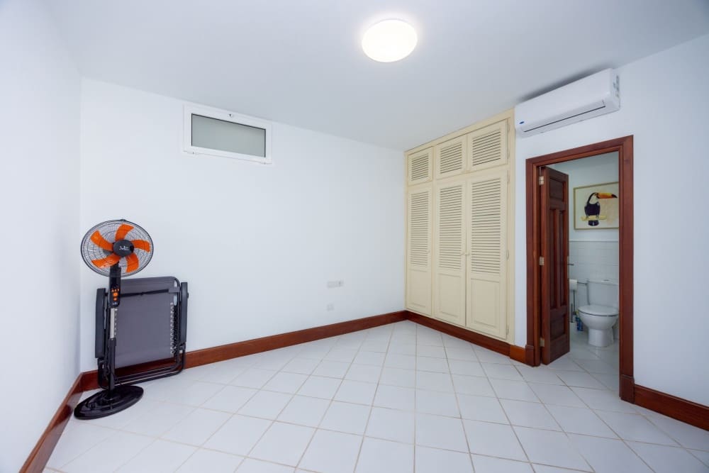 3 bedroom Villa for sale in Puerto Calero with pool - € 799,000 (Ref: 9698810)